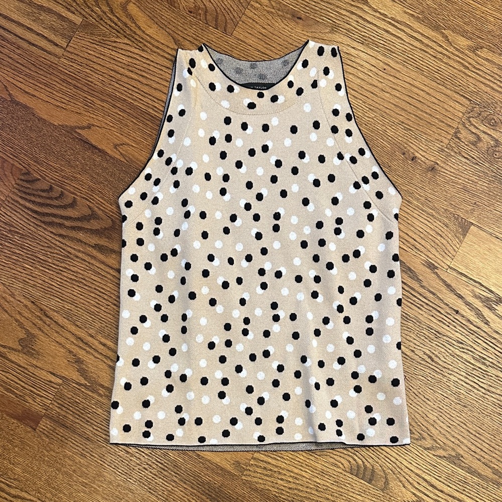 EUC Ann Taylor Sleeveless Layering Knit Top; M
